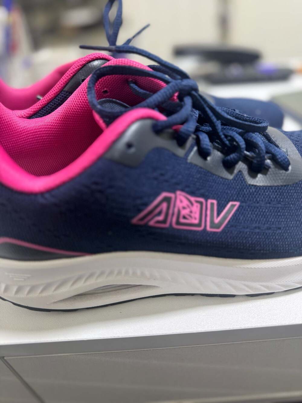 AOV Women's Wide Toe Box Walking Shoes with Arch Support Navy/Pink